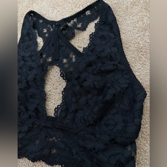 Lace Bralette - Picture 4 of 7